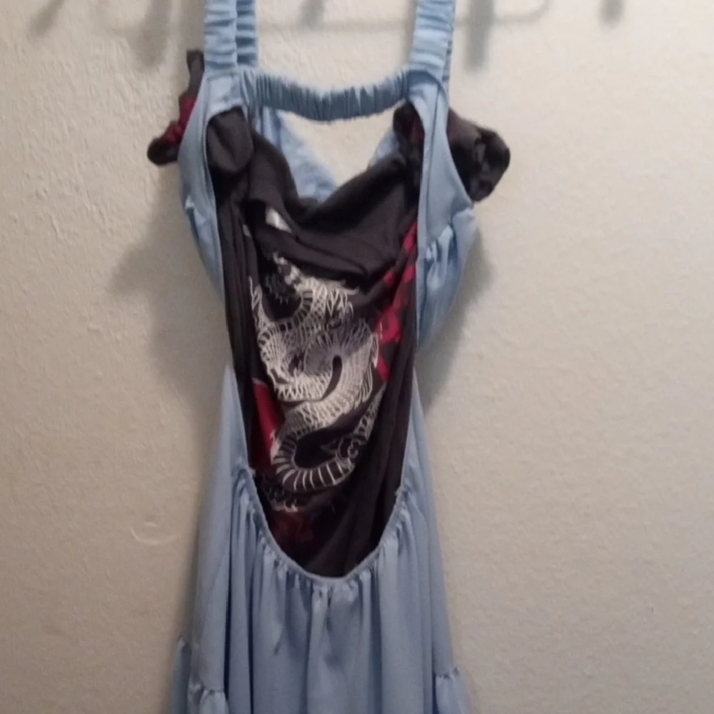 Backless Dress - Picture 3 of 3